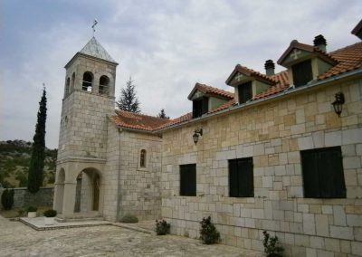 zapadna_strana_manastira